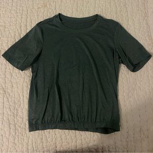 Vuori cropped athletic top green S